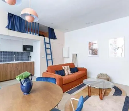 Atypique Avec Mezzanine Apartamento